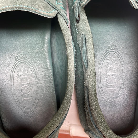 Authentic Tod’s Gommini suede driving shoes - Picture 6 of 6